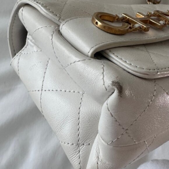 Chanel 2020 White Leather Enchained Logo Front Flap Bag - Picture 4 of 8